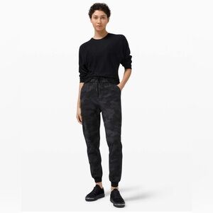 Lululemon Stretch High-Rise Jogger*Full Length
Heritage 365 Camo Deep Coal Multi